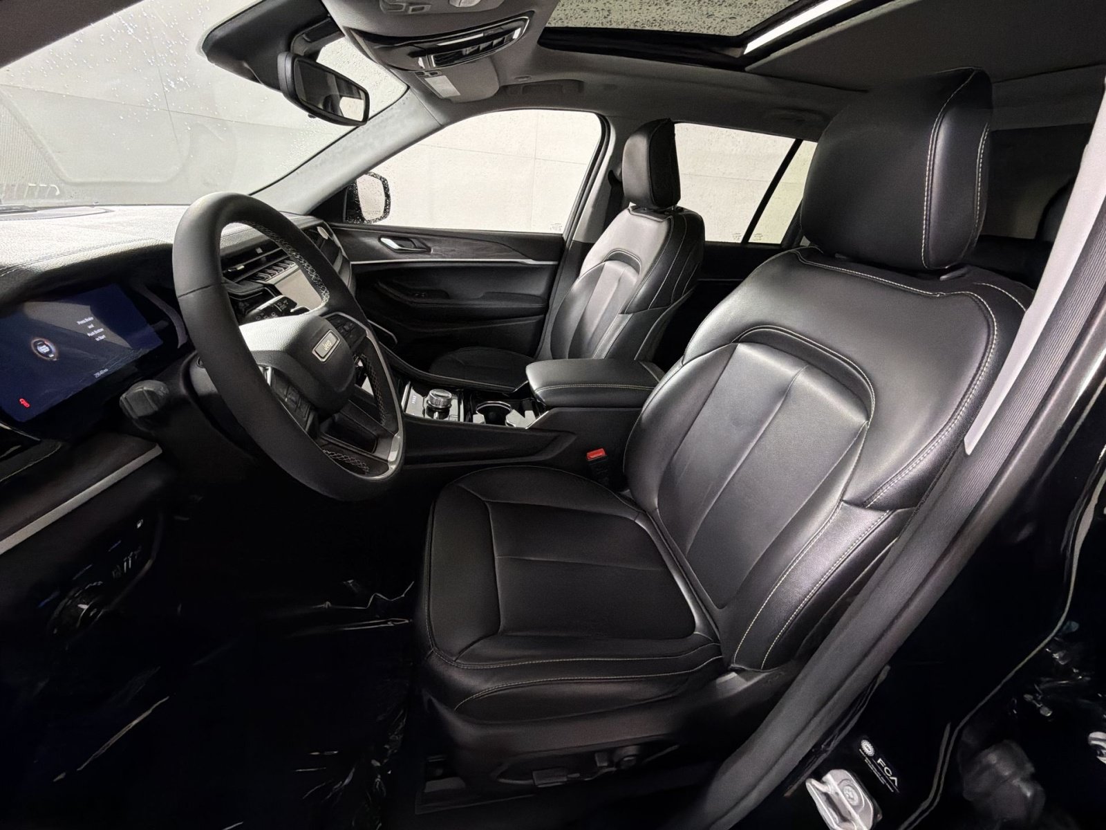 Used 2023 Jeep Grand Cherokee 4WD 4xe image 13