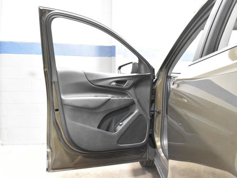 Used 2024 Chevrolet Equinox LT w/ LPO, Floor Liner Package FWD image 11