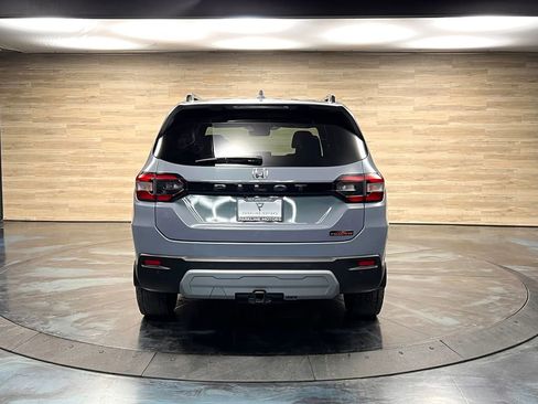 Used 2025 Honda Pilot TrailSport image 24