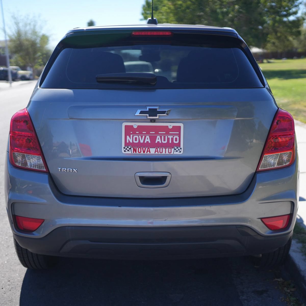 Used 2020 Chevrolet Trax LS FWD image 10