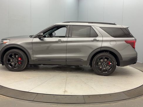 Used 2023 Ford Explorer ST w/ Equipment Group 401A AWD/4WD image 2