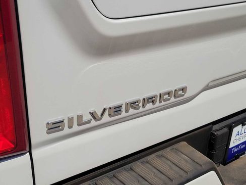 Used 2025 Chevrolet Silverado 3500 High Country w/ High Country Premium Package image 3