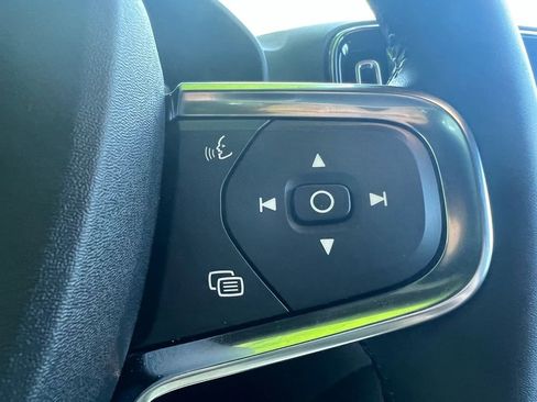 Certified 2023 Volvo XC40 Recharge Ultimate AWD/4WD image 13