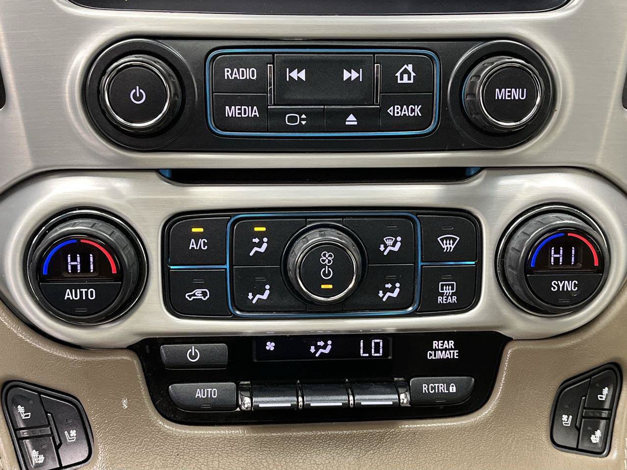 Used 2019 GMC Yukon SLT w/ HD Trailering Package AWD/4WD image 23
