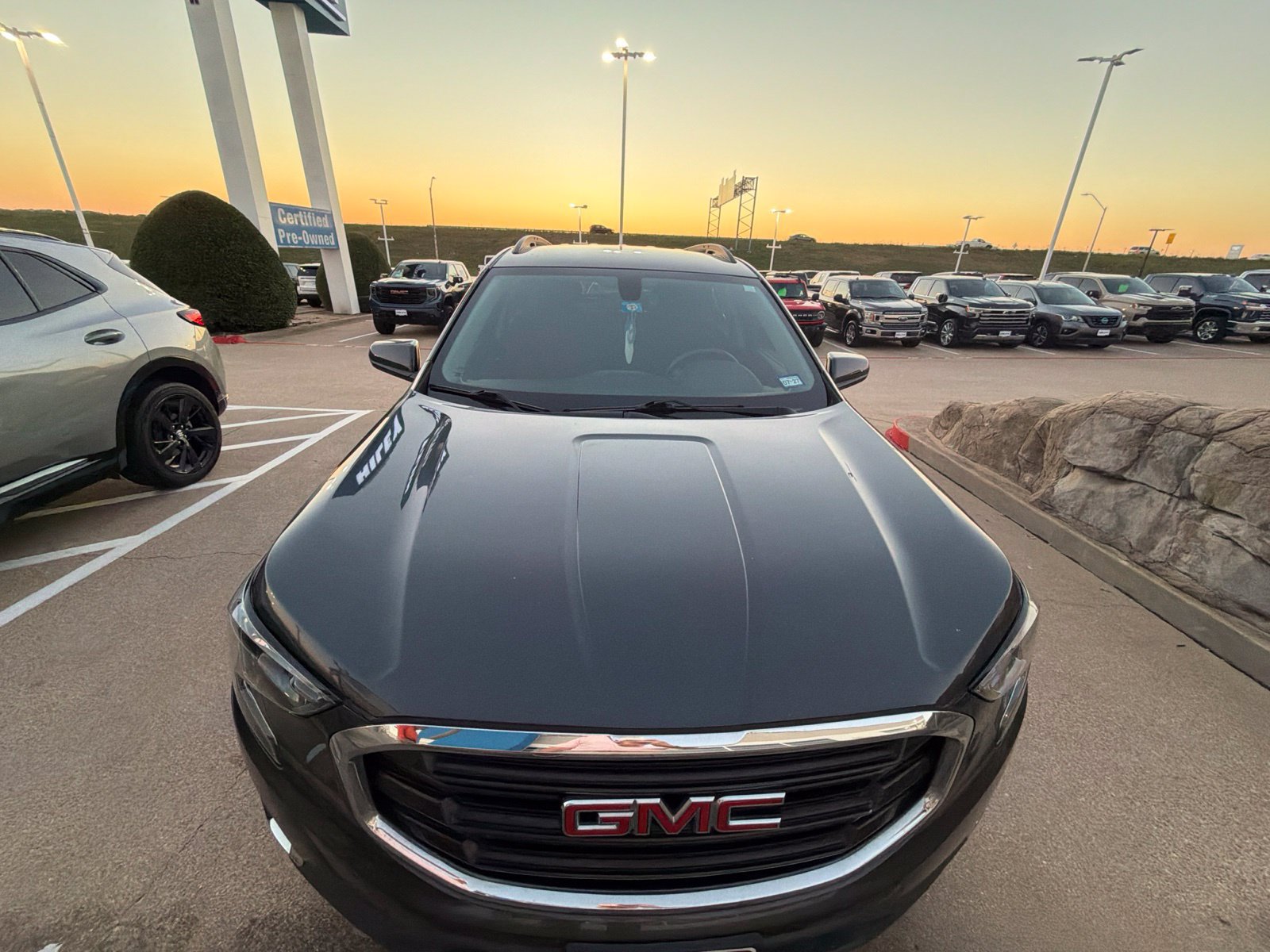 Used 2018 GMC Terrain SLE w/ Driver Convenience Package FWD image 23