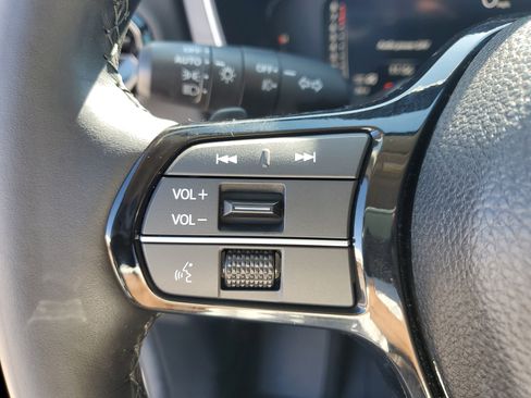 Used 2025 Honda Pilot Elite image 26