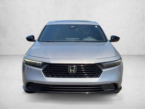 Used 2023 Honda Accord Sport image 3