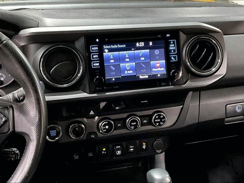 Used 2018 Toyota Tacoma TRD Sport w/ Technology Package image 6