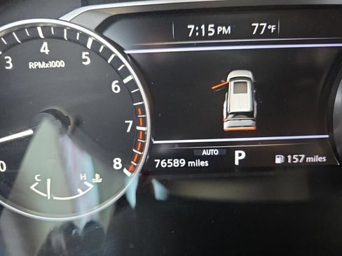 Used 2022 Nissan Pathfinder SV AWD/4WD image 9