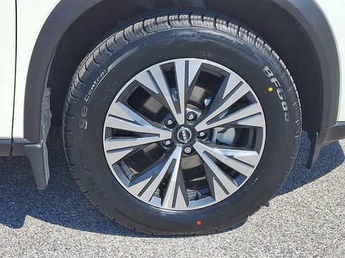 Used 2023 Nissan Rogue SV AWD/4WD image 11