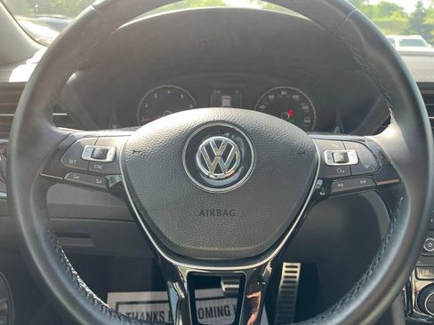 Certified 2020 Volkswagen Passat 2.0T R-Line FWD image 21