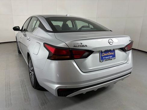 Used 2024 Nissan Altima 2.5 SV FWD image 6