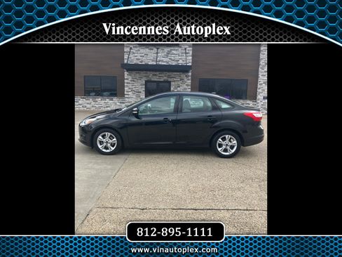 Used 2013 Ford Focus SE w/ SE Winter Pkg image 1