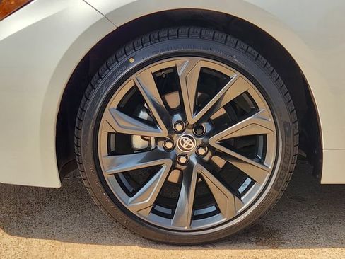 Used 2025 Toyota Corolla SE FWD image 8