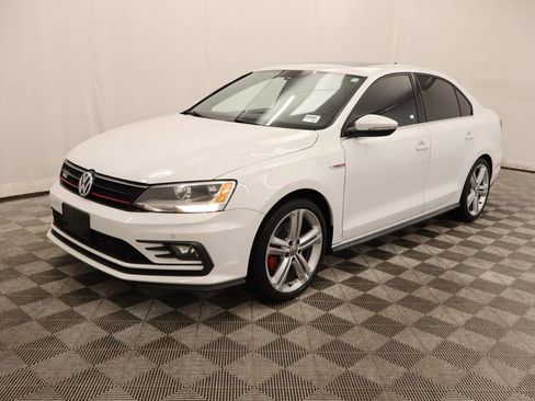 Used 2016 Volkswagen Jetta GLI SE image 1