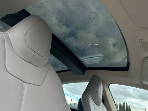 Used 2014 Tesla Model S 60 image 16