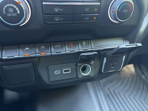 Certified 2022 Chevrolet Silverado 1500 Custom AWD/4WD image 23