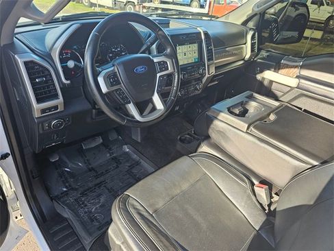 Used 2019 Ford F250 Lariat w/ Lariat Value Package image 2