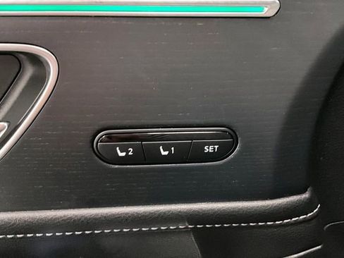 Used 2025 INFINITI QX80 Sensory image 41