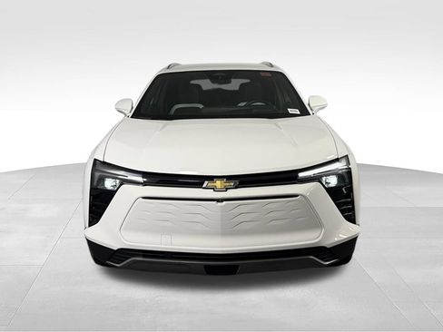 Used 2024 Chevrolet Blazer EV LT AWD/4WD image 10