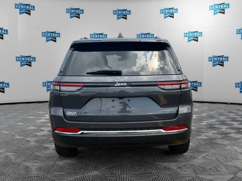 Certified 2023 Jeep Grand Cherokee Laredo w/ Luxury Tech Group I AWD/4WD image 5