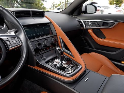 Used 2021 Jaguar F-TYPE R AWD/4WD image 23