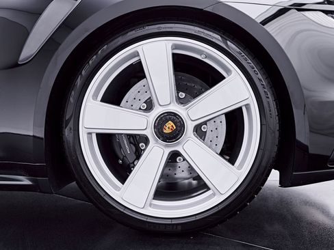 Used 2025 Porsche 911 Turbo S AWD/4WD image 29
