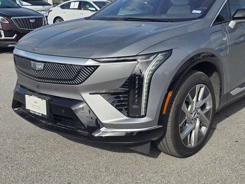 Used 2026 Cadillac Optiq Luxury 1 RWD image 10