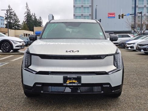 New 2026 Kia EV9 Land w/ Nightfall Edition Package image 8