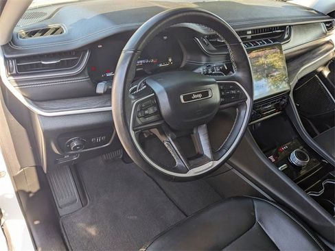 Certified 2022 Jeep Grand Cherokee Limited image 8