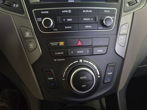 Used 2018 Hyundai Santa Fe Sport 2.0T FWD image 18