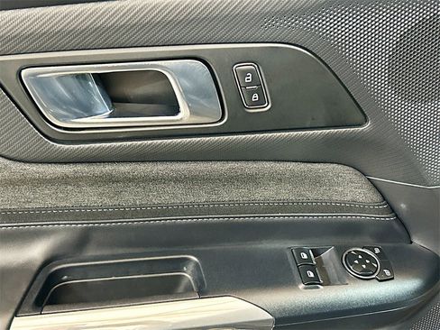 Used 2025 Ford Mustang Coupe image 15