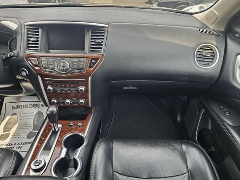 Used 2017 Nissan Pathfinder Platinum AWD/4WD image 38