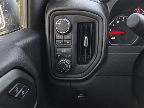Used 2019 Chevrolet Silverado 1500 Custom Trail Boss w/ Custom Convenience Package AWD/4WD image 22
