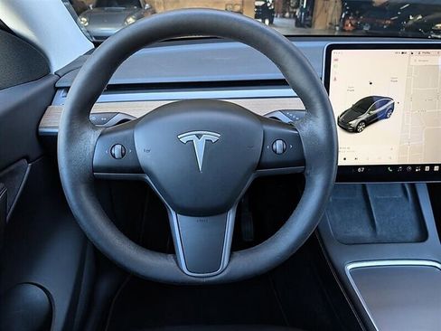 Used 2021 Tesla Model Y Long Range AWD/4WD image 19