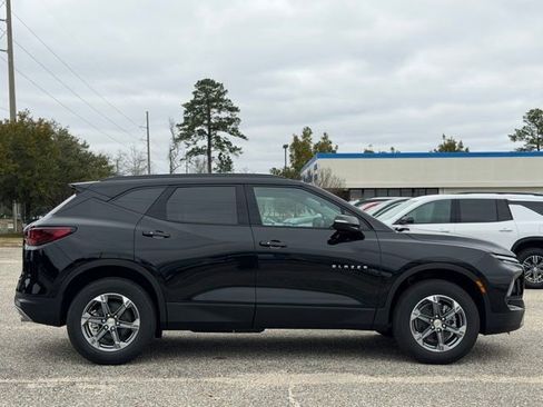 New 2026 Chevrolet Blazer LT w/ LPO, Floor Liner Package image 5