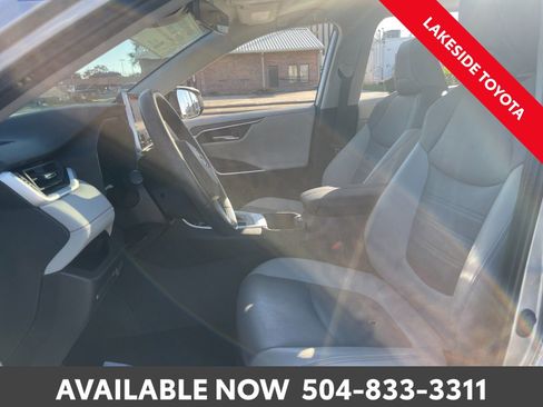 Certified 2022 Toyota RAV4 Limited image 30