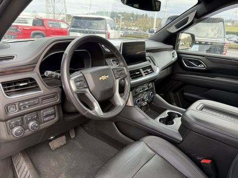 Used 2022 Chevrolet Suburban LT w/ LT Signature Package image 16