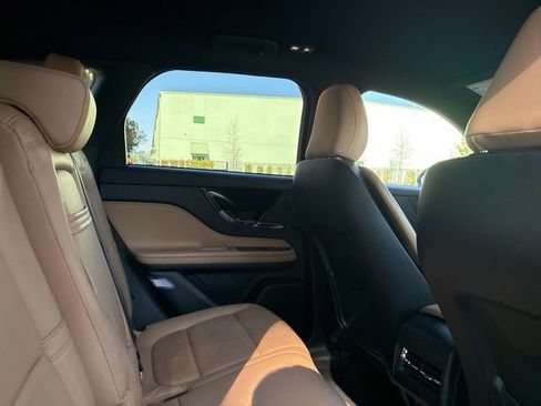 Certified 2023 Lincoln Corsair Reserve image 24