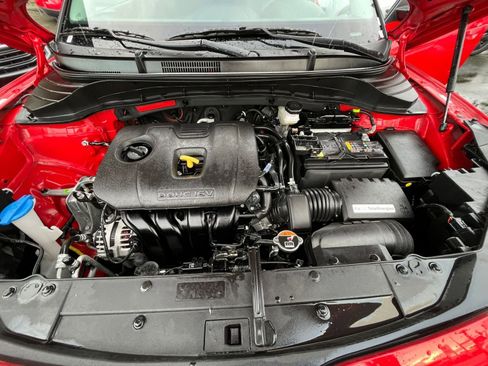 Used 2025 Kia Soul LX w/ LX Technology Package image 32