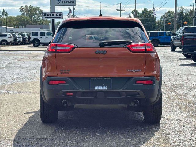 Used 2016 Jeep Cherokee Trailhawk w/ Comfort/Convenience Group AWD/4WD image 32