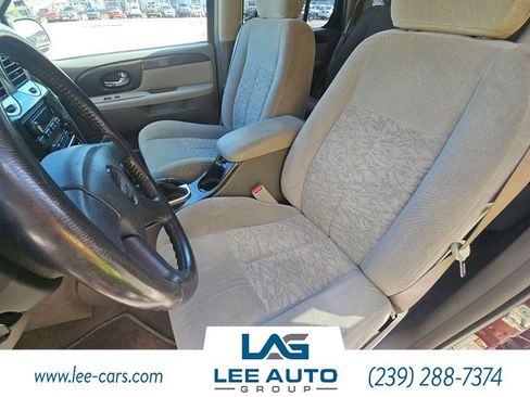 Used 2005 GMC Envoy SLE RWD image 3