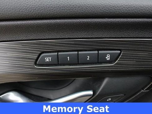 Used 2019 GMC Terrain SLT w/ Preferred Package image 4