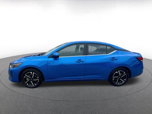 Used 2025 Nissan Sentra SV FWD image 9