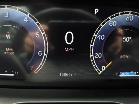 Used 2024 Jeep Grand Cherokee L Laredo w/ Luxury Tech Group I AWD/4WD image 25