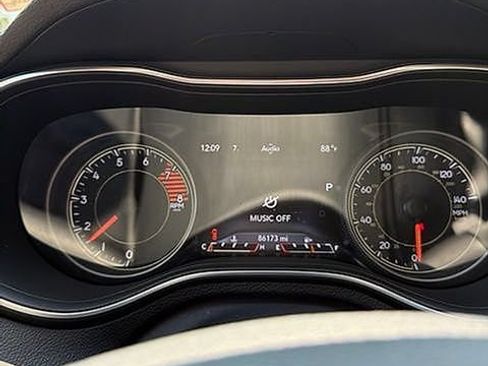 Used 2021 Jeep Cherokee Limited AWD/4WD image 13