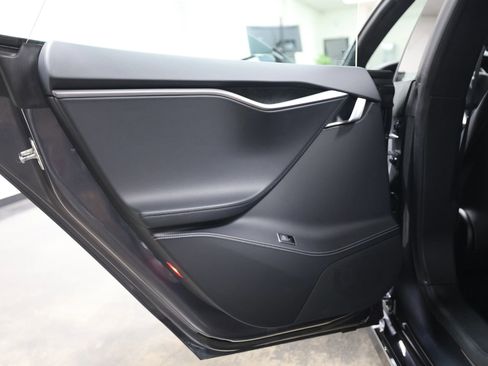 Used 2018 Tesla Model S 75D image 40
