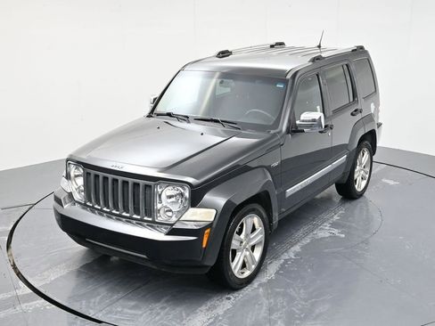 Used 2011 Jeep Liberty Sport image 33