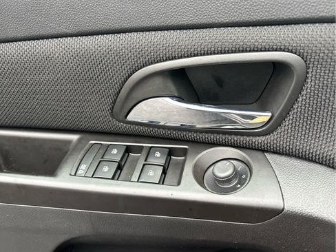 Used 2014 Chevrolet Cruze LT image 20