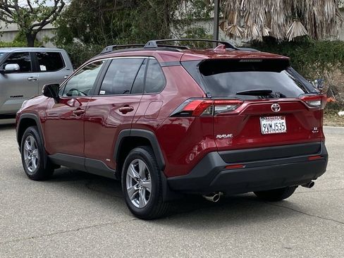 Certified 2025 Toyota RAV4 LE AWD/4WD image 41